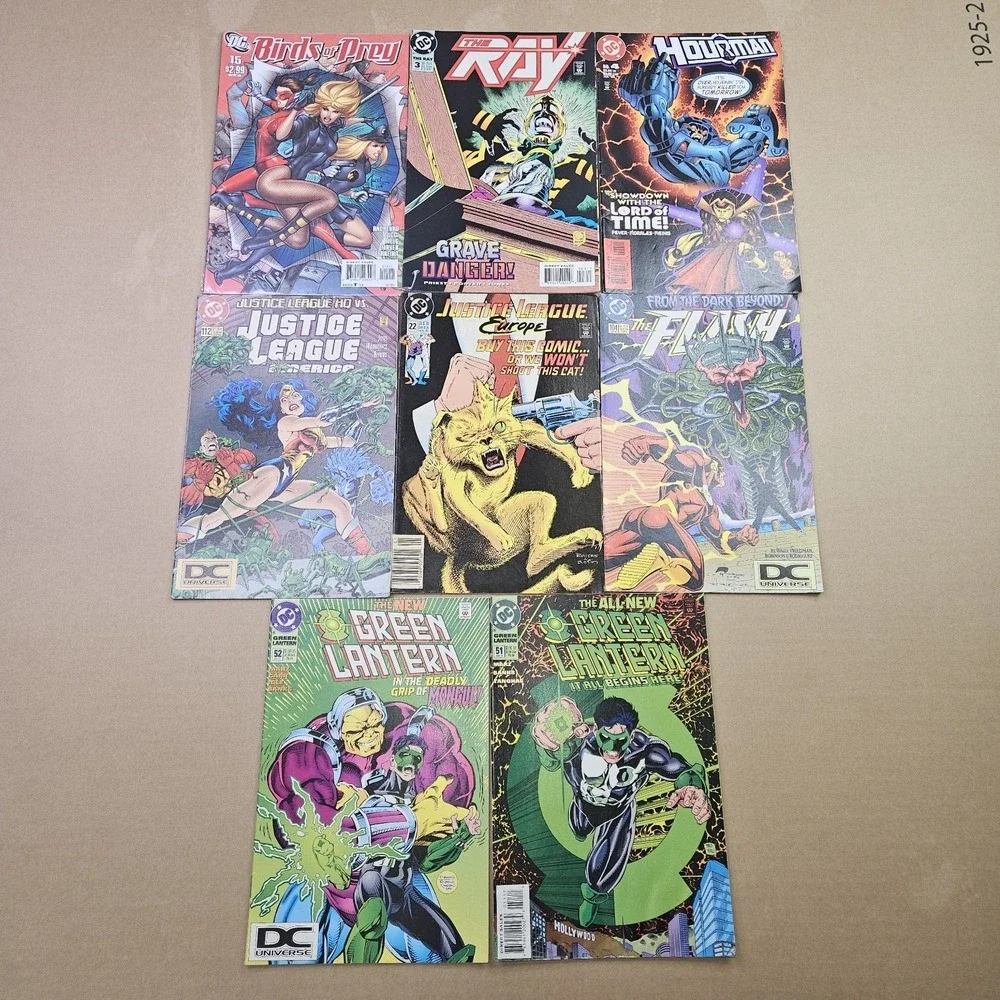 DC Comics 90s Vintage Lot of 8 - Green Lantern, Flash, Justice League